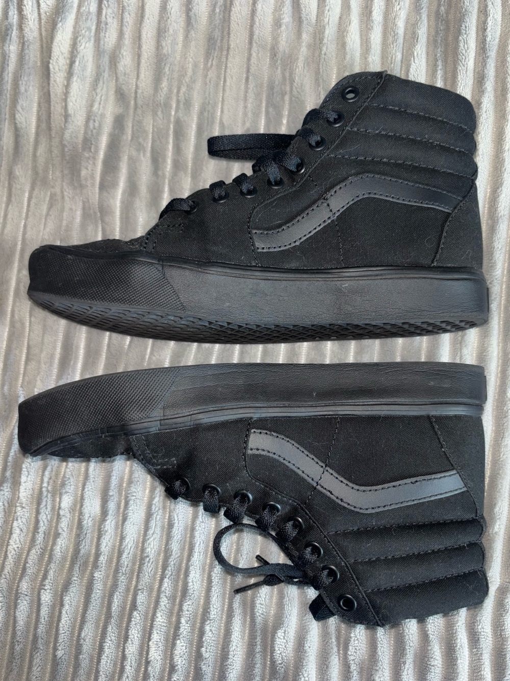 Vans Black High-Top Classic Sk8-hi Sneakers